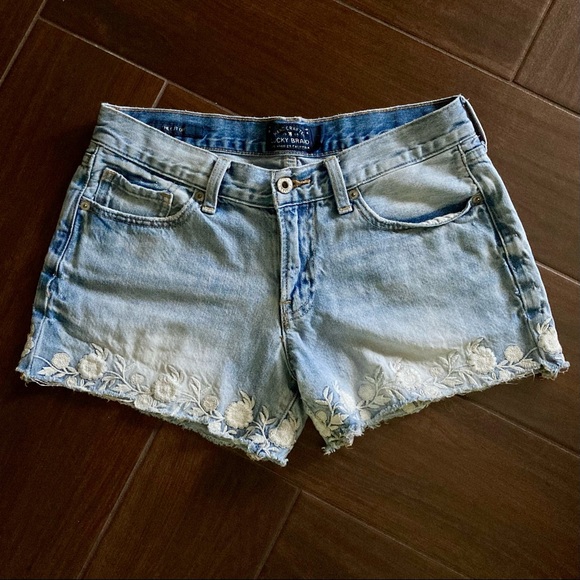 Lucky Brand “The Cut Off” Floral Embroidered Denim Shorts - Light Wash - 2/26 - Picture 1 of 5